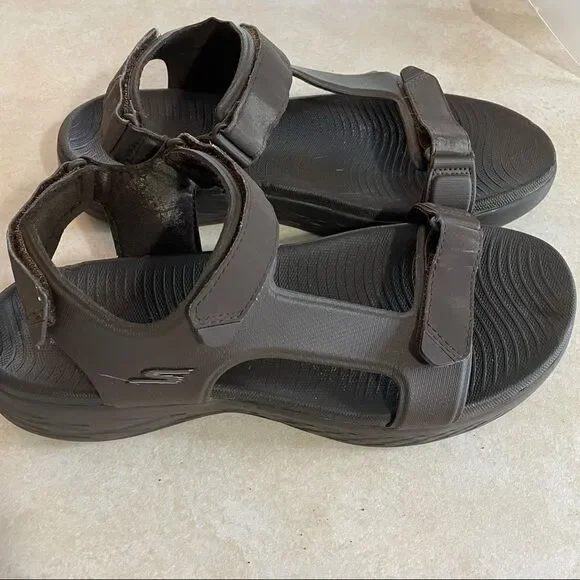 Skechers Goga Max Sandals shoes size 12 men’s adjustable straps - Picture 1 of 5